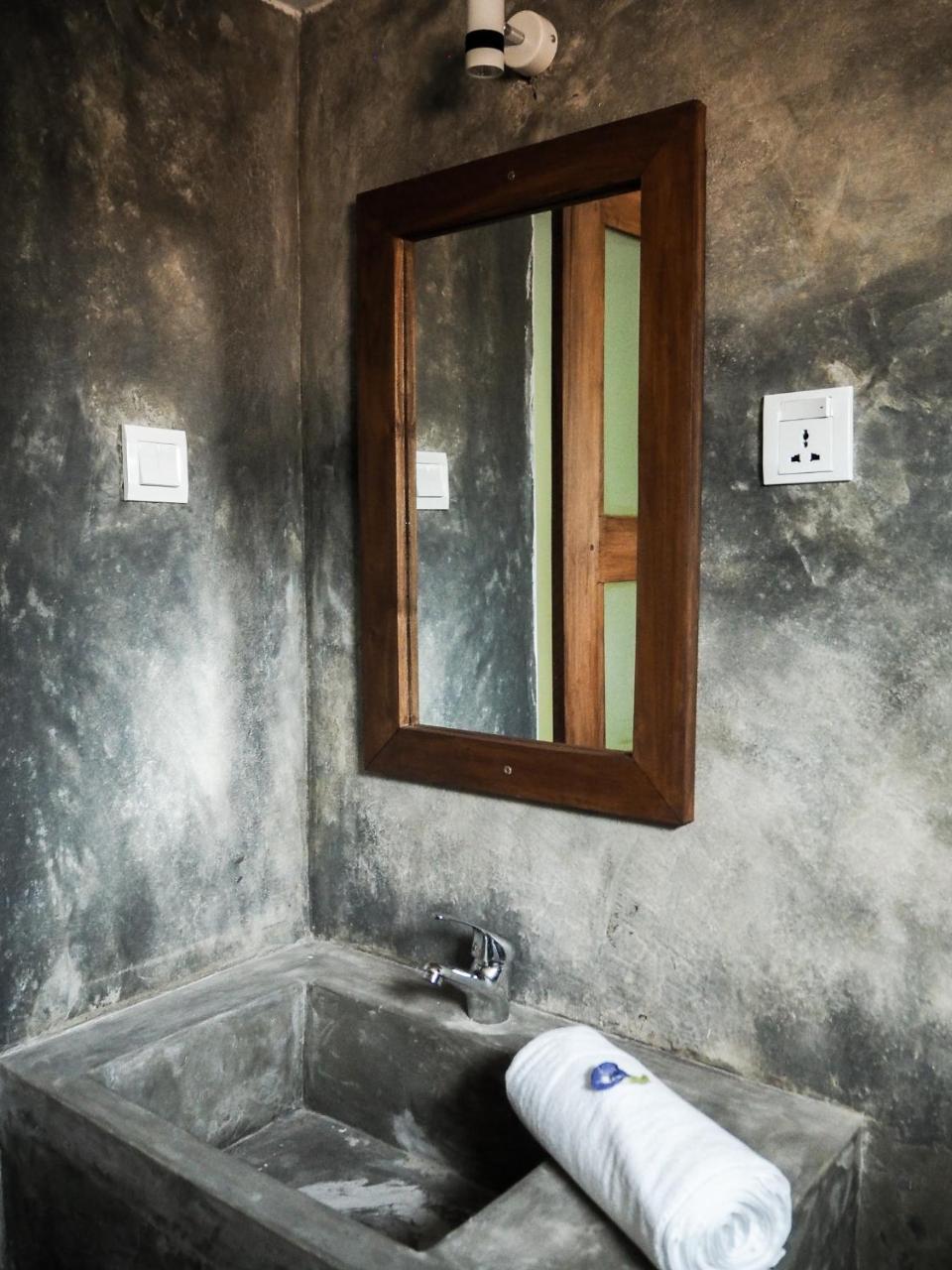 Me Yoga Villa Kumbalgama Luaran gambar